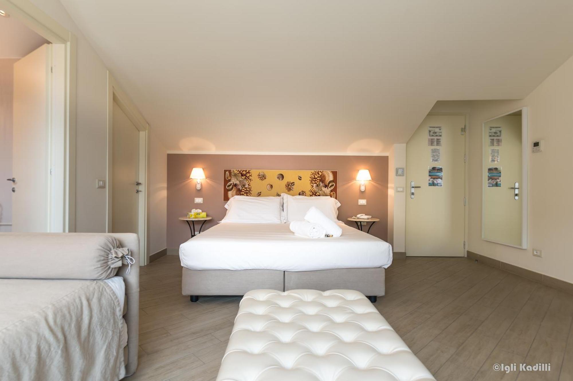 Hotel San Pietro Palace Finale Ligure Bagian luar foto