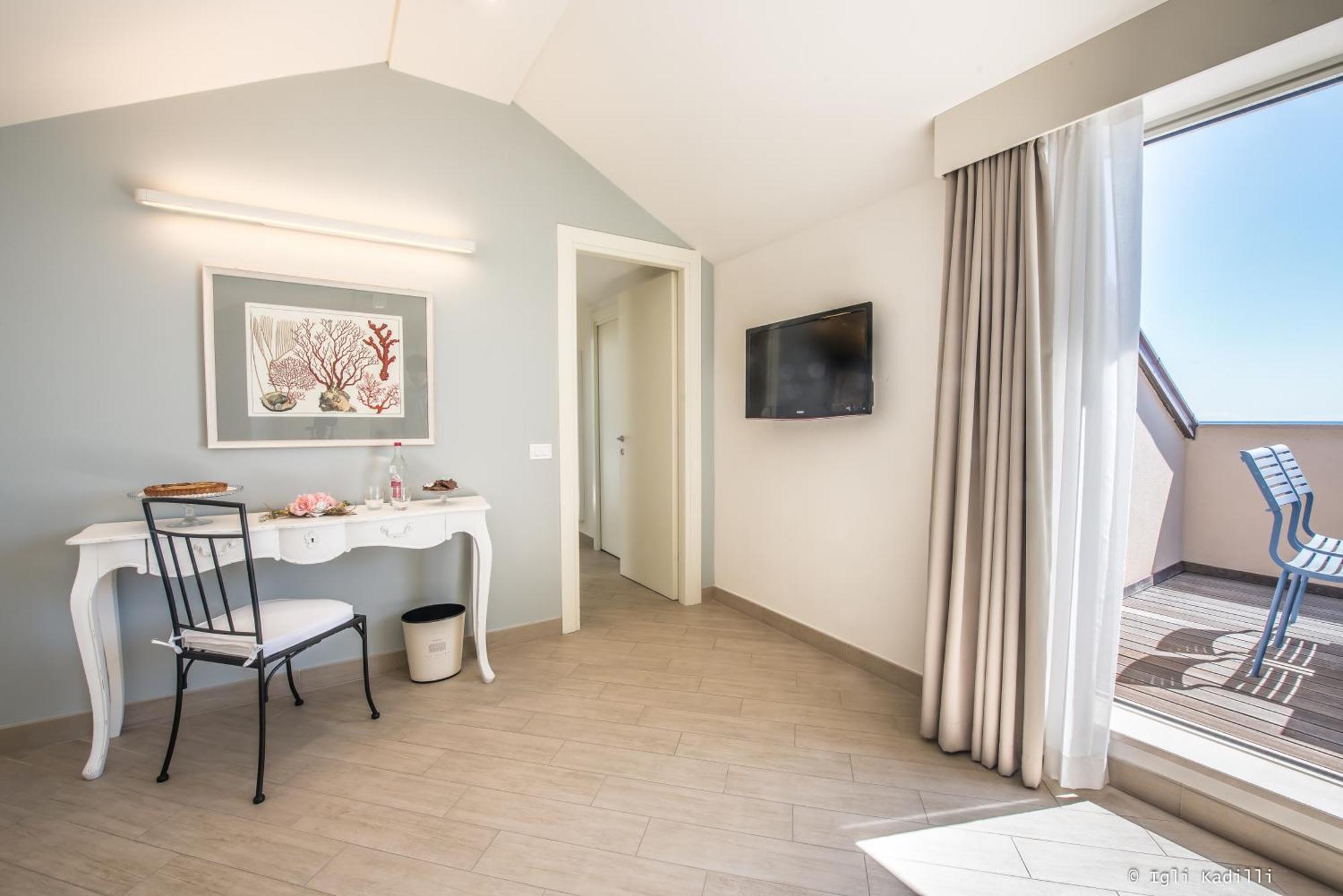 Hotel San Pietro Palace Finale Ligure Bagian luar foto