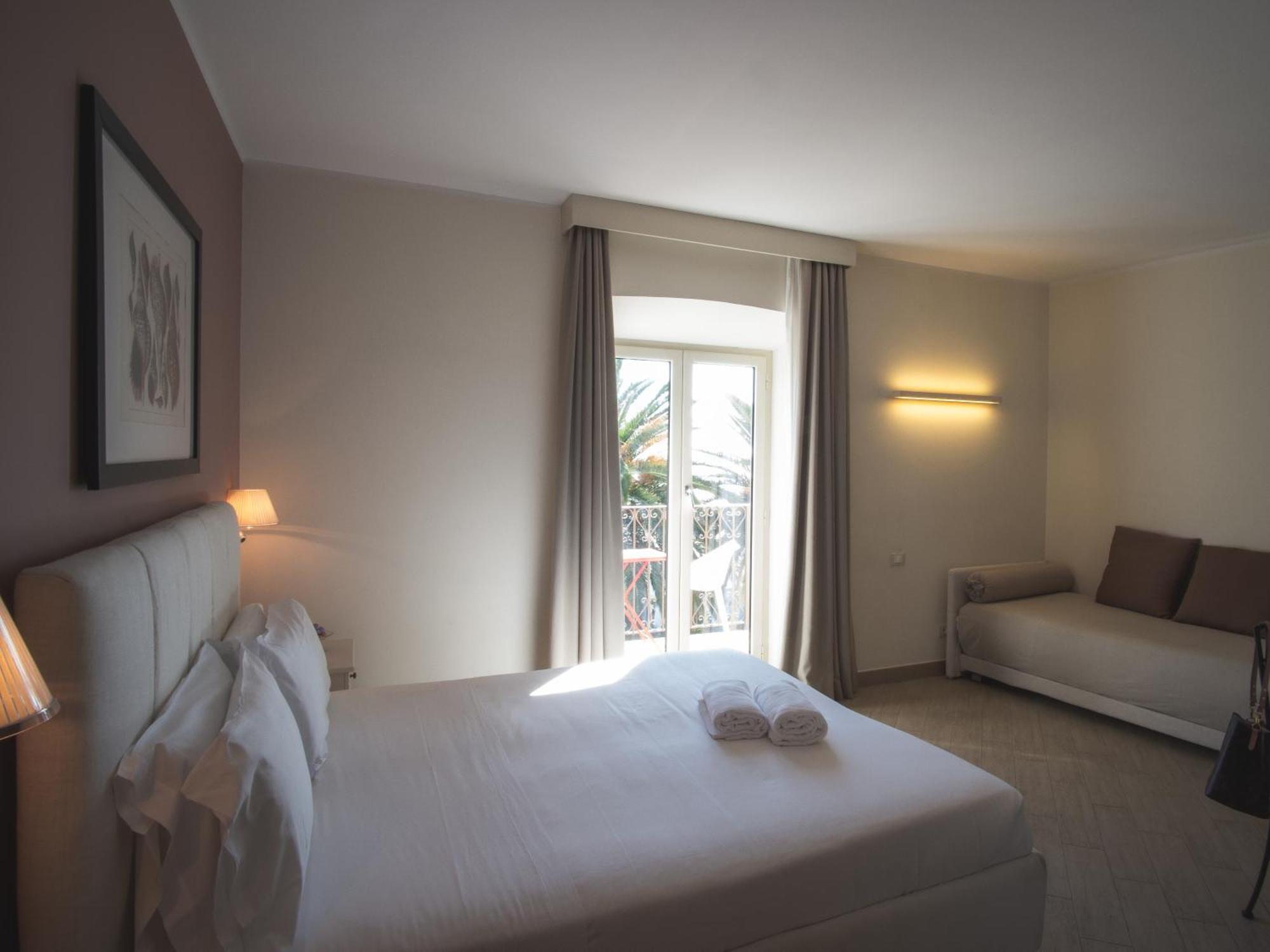 Hotel San Pietro Palace Finale Ligure Bagian luar foto
