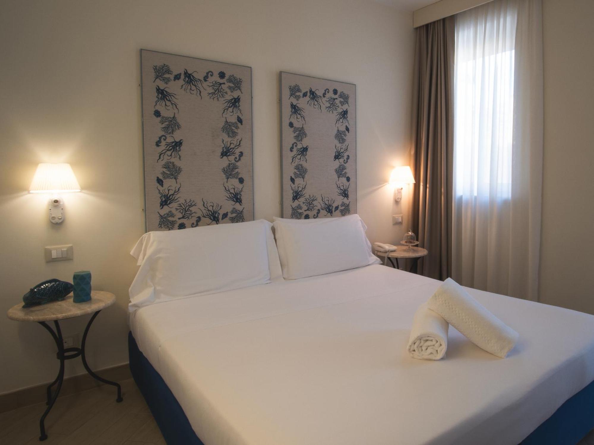 Hotel San Pietro Palace Finale Ligure Bagian luar foto