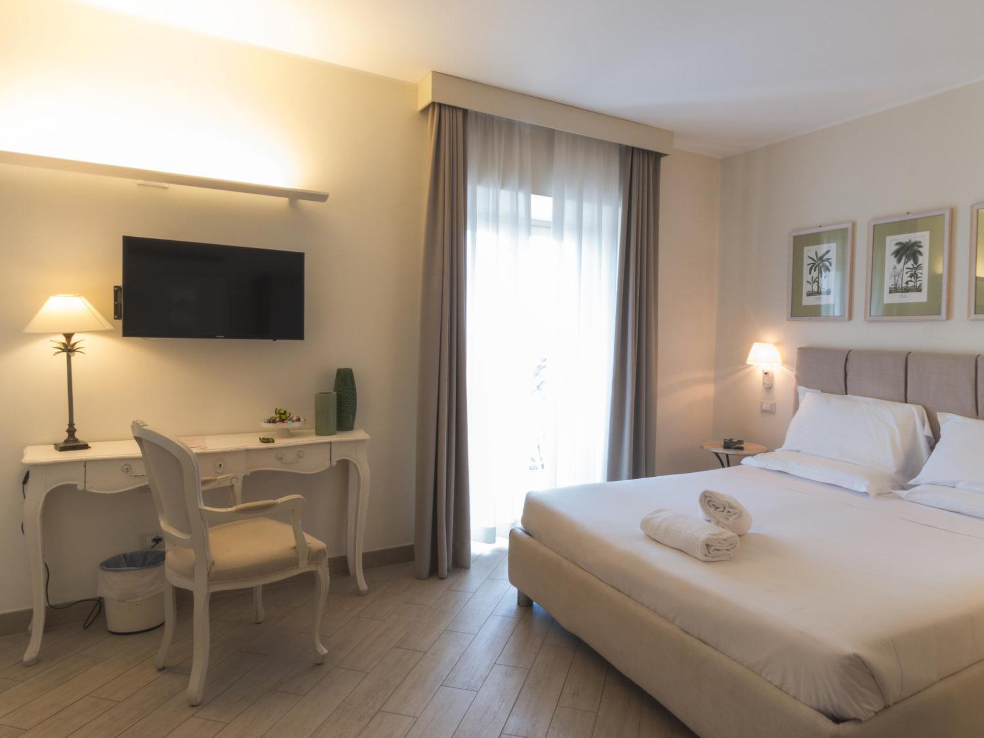 Hotel San Pietro Palace Finale Ligure Bagian luar foto