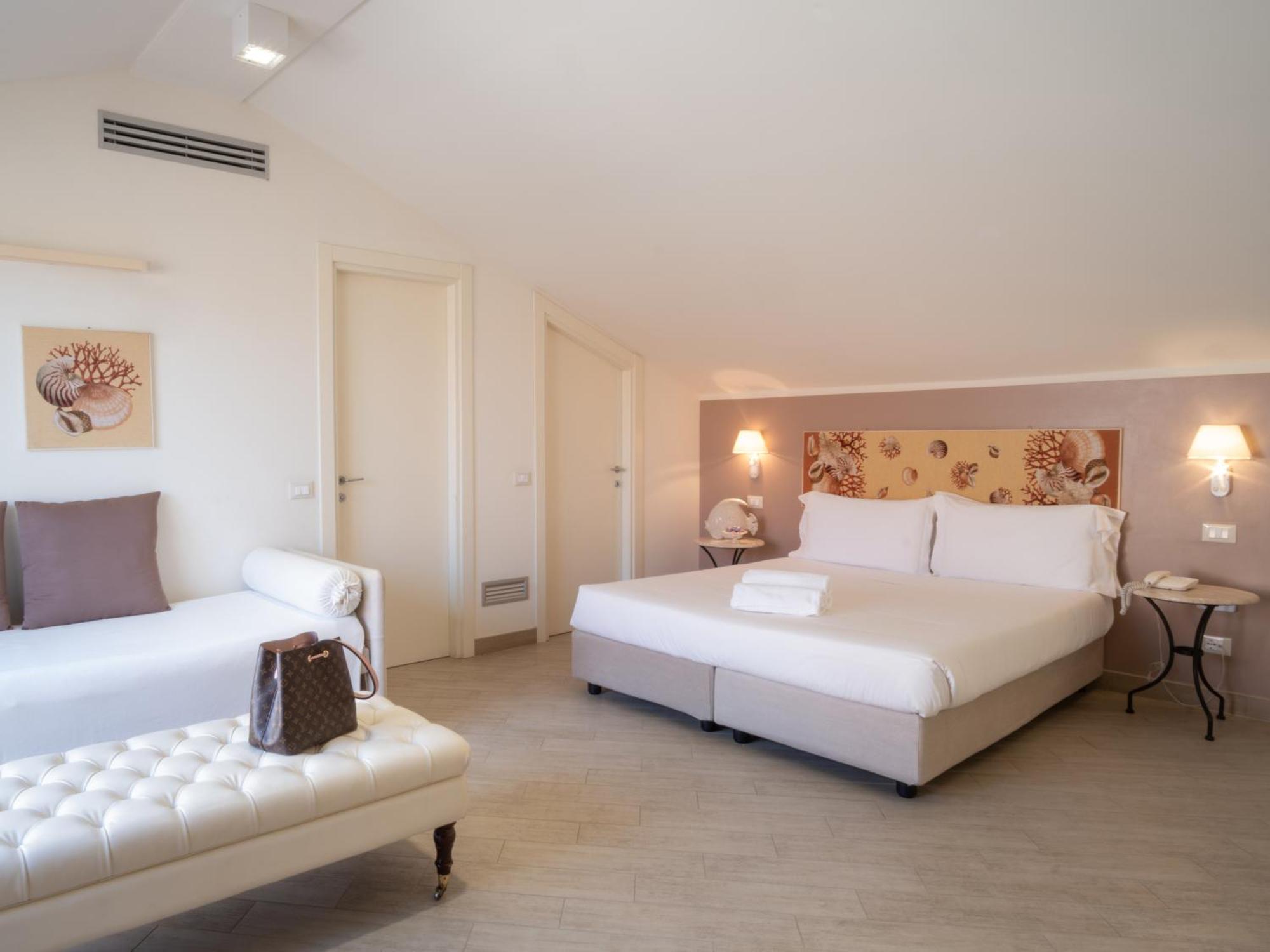 Hotel San Pietro Palace Finale Ligure Bagian luar foto