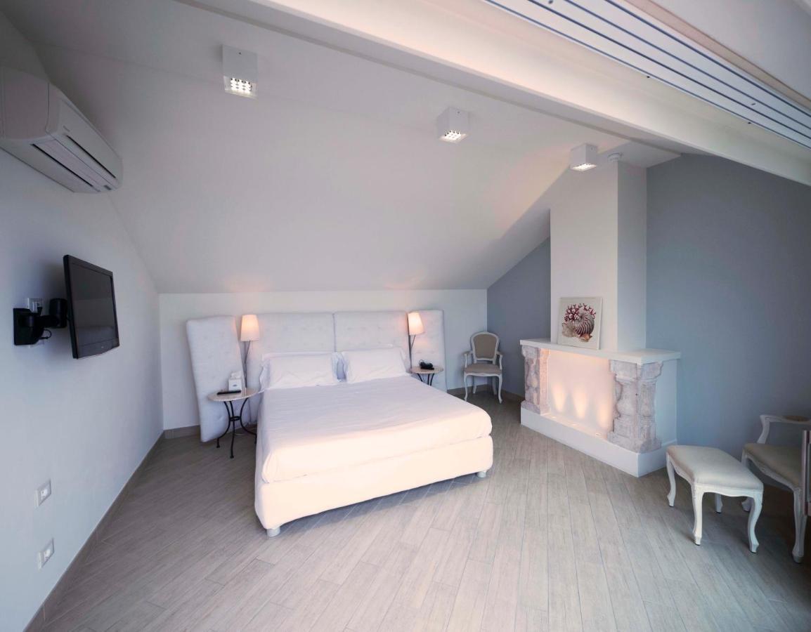 Hotel San Pietro Palace Finale Ligure Bagian luar foto