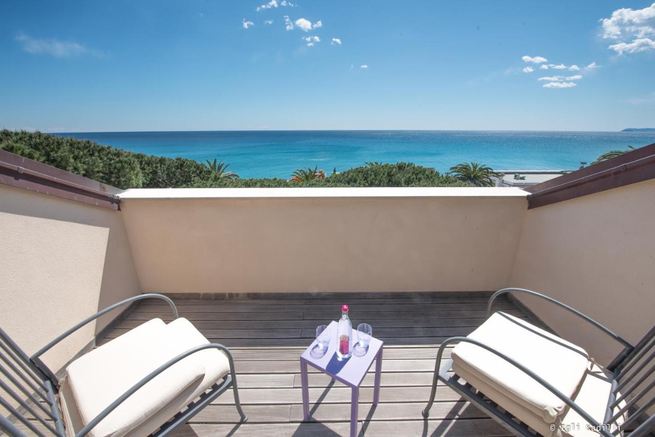 Hotel San Pietro Palace Finale Ligure Bagian luar foto
